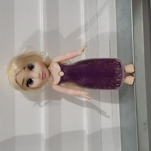 Singing and talking Elsa Doll from Frozen 2‎